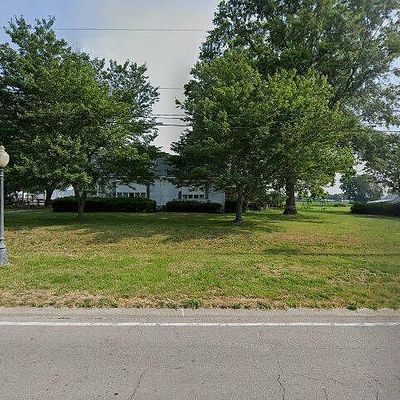 1113 E Market St, Red Bud, IL 62278