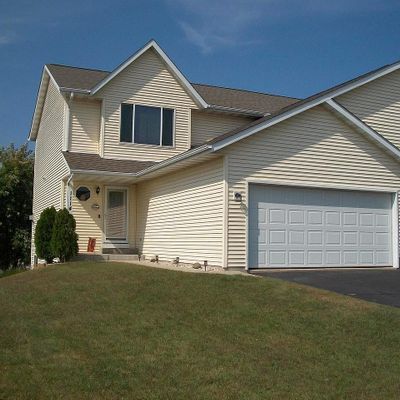 1114 Autumn Dr, West Bend, WI 53090