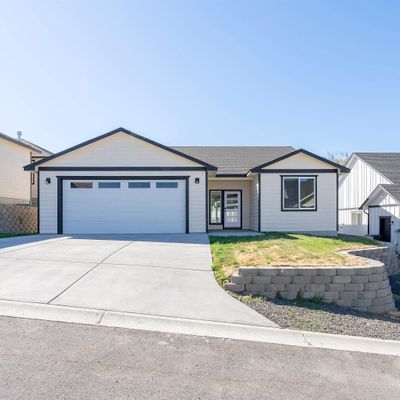 1121 Bordeaux St, Prosser, WA 99350