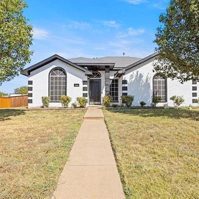 1124 Urban Dr, Desoto, TX 75115