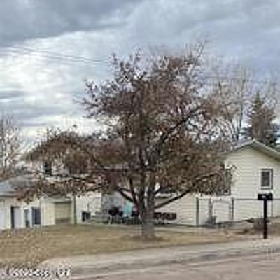 114 Cheyenne Ave, Newcastle, WY 82701