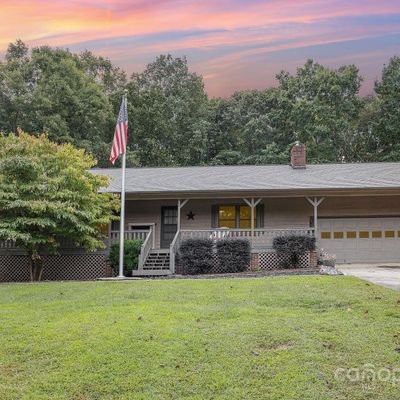 1142 Foxberry Rd, Lincolnton, NC 28092