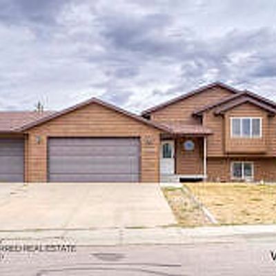 1403 Manchester St, Gillette, WY 82716