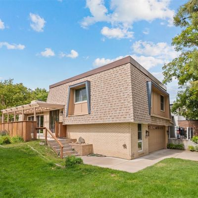 141 S Upham Ct, Lakewood, CO 80226