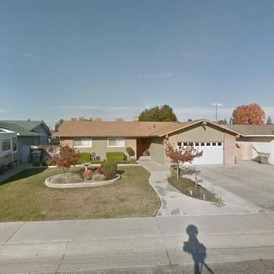 1412 W La Vida Ave, Visalia, CA 93277