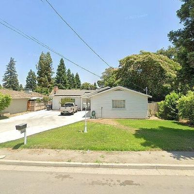 1444 S Giddings St, Visalia, CA 93277