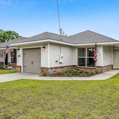 145 E Dogwood Avenue, Defuniak Springs, FL 32433