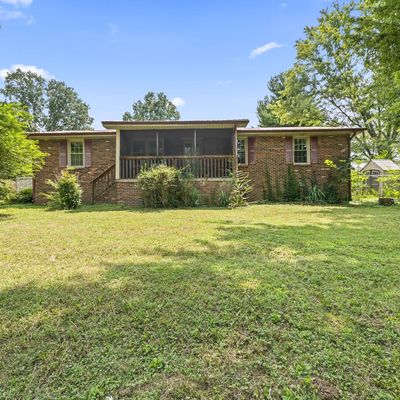 146 Garden Dr, Lafayette, TN 37083