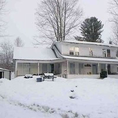 15 Knapp St, Wilton, ME 04294