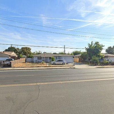 1514 N Cedar Ave, Fresno, CA 93703