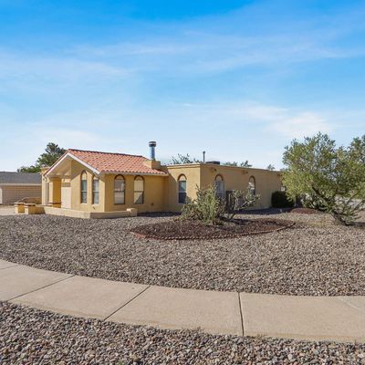 1530 Candlelight Dr, Las Cruces, NM 88011