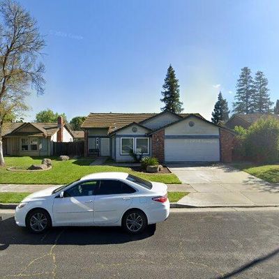 1534 Princeton Ave, Madera, CA 93637