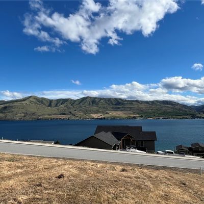 154 Apple Ave, Chelan, WA 98816