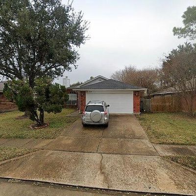 15403 Town Green Dr, Houston, TX 77083