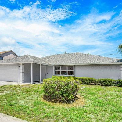 1303 W Indies Way, Lantana, FL 33462