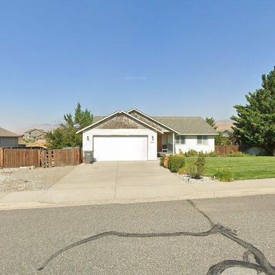 1304 Wheat Ridge Rd, East Wenatchee, WA 98802