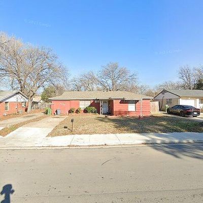 1305 E Mitchell St, Arlington, TX 76010