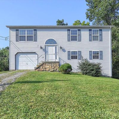 131 Ridgewood Dr, Millersburg, PA 17061