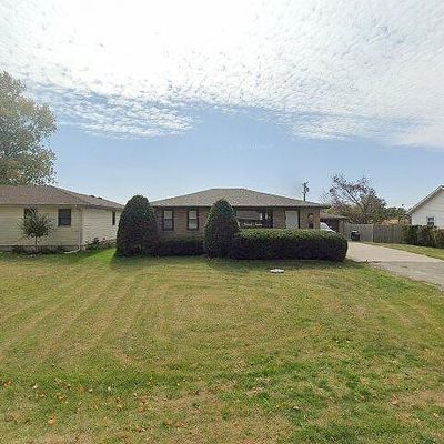 1315 Southlawn Dr, Streator, IL 61364