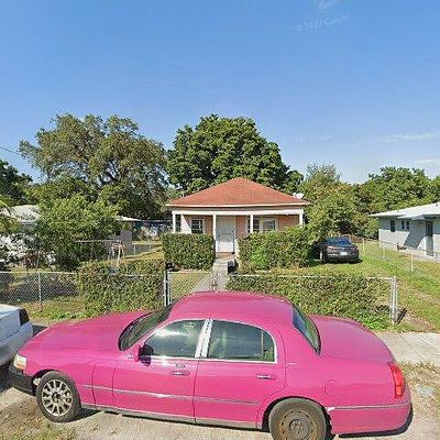 1353 Nw 68 Th St, Miami, FL 33147