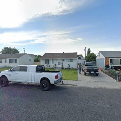 136 W Northshore Dr, Moses Lake, WA 98837