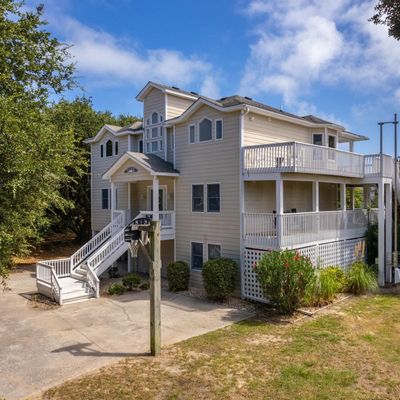 1367 Duck Rd, Kitty Hawk, NC 27949