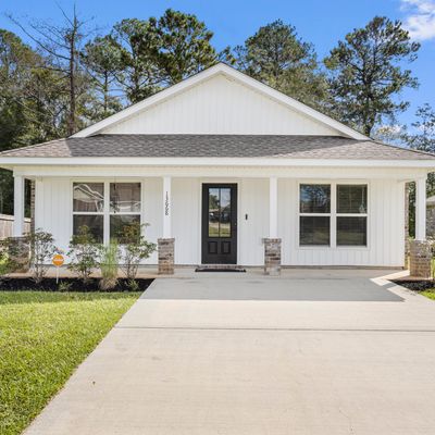 13668 Lawton Ln, Gulfport, MS 39503