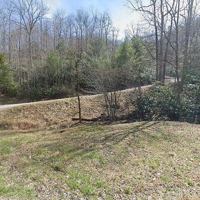 17 Falcon Crst, Fairview, NC 28730