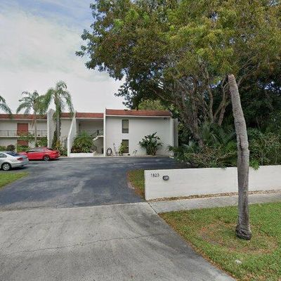 1707 Embassy Dr #201, West Palm Beach, FL 33401