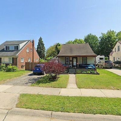 17424 Wildwood St, Roseville, MI 48066