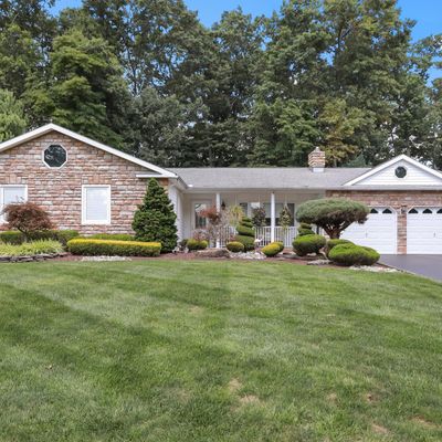 18 Mccue Rd, Morganville, NJ 07751