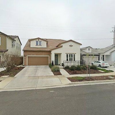 1816 Estrada Dr, Woodland, CA 95776