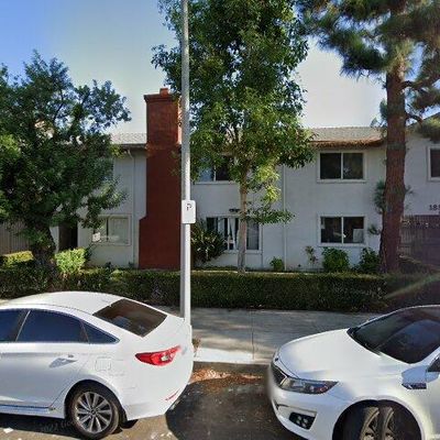 18547 Collins St #B3, Tarzana, CA 91356