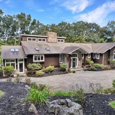 19 Twin Hills Dr, Boonton, NJ 07005