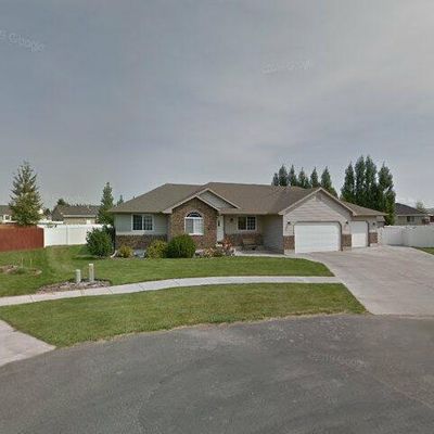 1563 Ridgewood Dr, Ammon, ID 83406