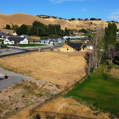 159 Acres Ln, Wenatchee, WA 98801