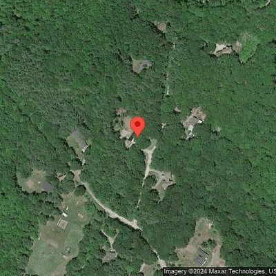 16 Knowles Ln, Winthrop, ME 04364