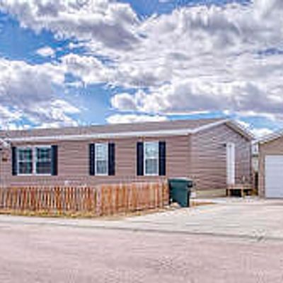 1601 Shadetree Ave, Gillette, WY 82716