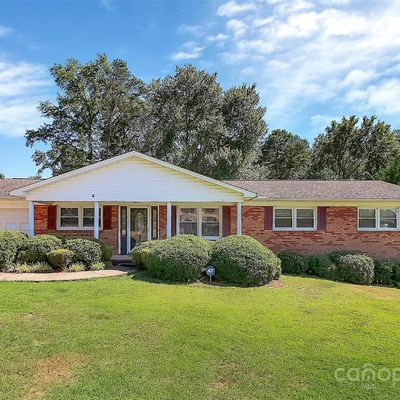 1605 Pine Ridge Dr, Gastonia, NC 28054