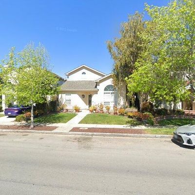 1637 Beacon Hill Dr, Salinas, CA 93906