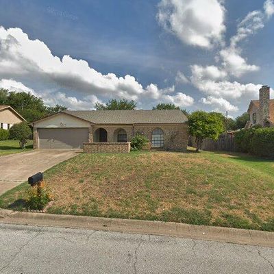 1637 Edge Hill Rd, Benbrook, TX 76126