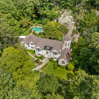 168 Lost District Dr, New Canaan, CT 06840