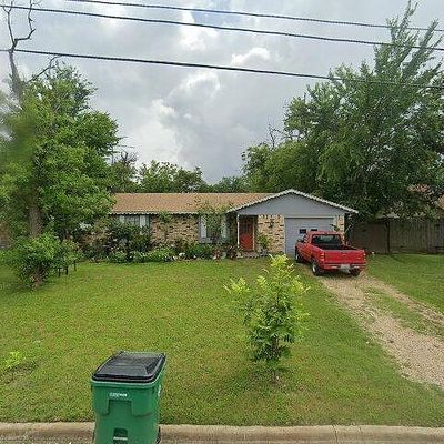 207 E 21 St St, Cameron, TX 76520