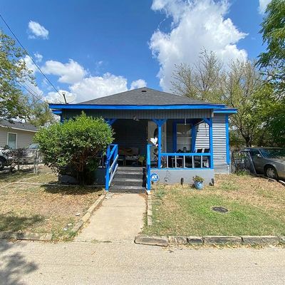 208 Henry St, Waxahachie, TX 75165