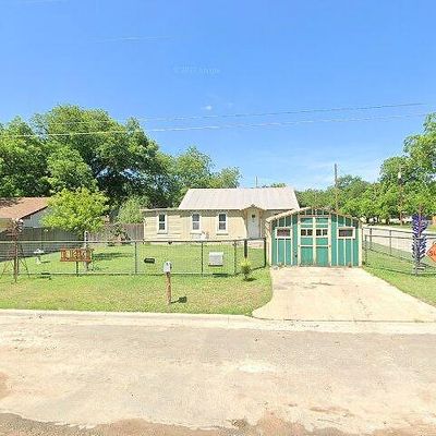 208 N Park St, Lampasas, TX 76550