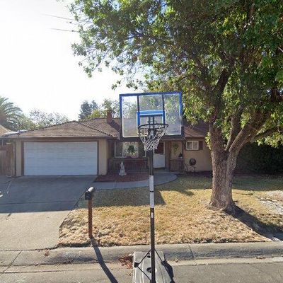 209 Cleopatra Dr, Pleasant Hill, CA 94523