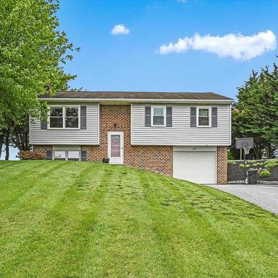 209 Ironstone Dr, Lititz, PA 17543