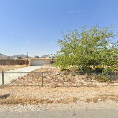 20916 Thunderbird Rd, Apple Valley, CA 92307