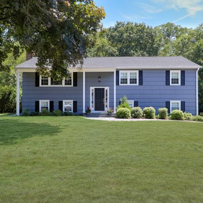 21 Thistle Rd, Norwalk, CT 06851