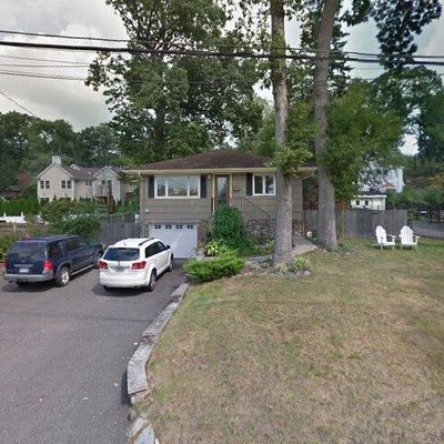 21 Waverly Pl, Montvale, NJ 07645